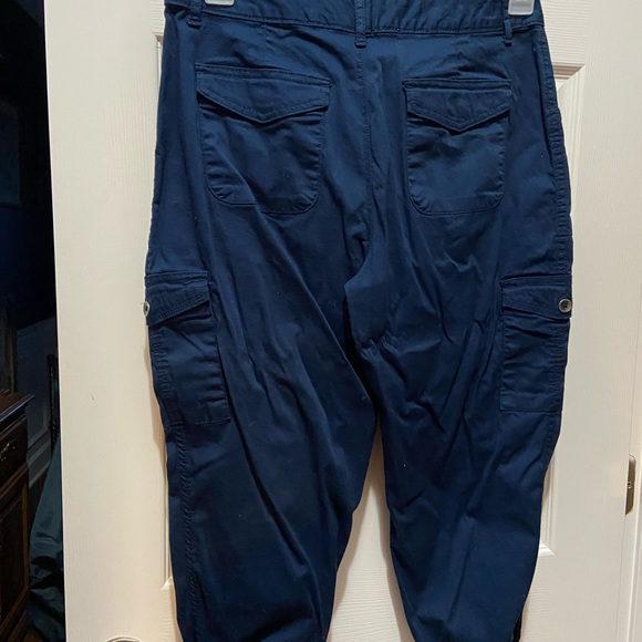 Blue capris - Picture 2 of 2